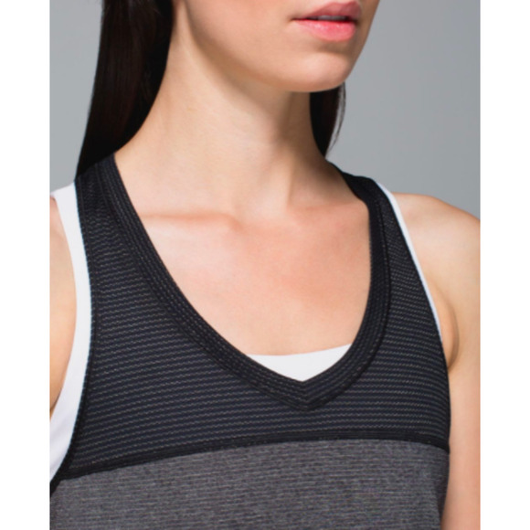 Lululemon Run Lightweight Mesh Singlet Tank Black Gray 6 NWOT - Picture 5 of 15